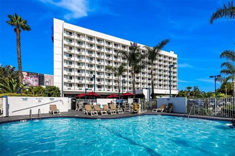 Motel 6 Los Angeles .
